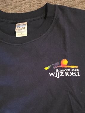 Mens XL, WJJZ 106.1 Smooth Jazz Navy Bkue Shirt